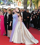 totallyelle-2017-05-24-thebeguiled-premiere-cannes-018.jpg