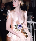 totallyelle-candid-cannes-2019-007.jpg